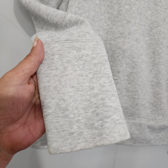 BNWOT PUMA WIDE NECK SWEATER Size sm - Picture 5 of 6